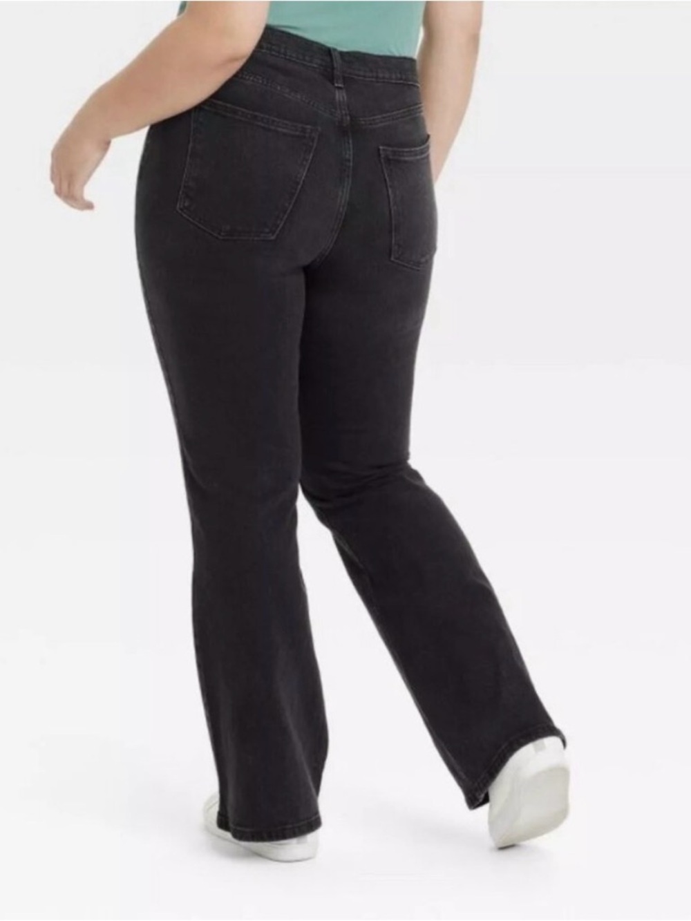Universal Thread Women's Black Tie Shirt via Boot-Cut Jeans (NWT) Size 8 - Picture 2 of 6